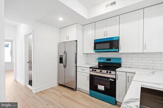 2524 Cecil B. Moore Ave in Philadelphia, PA - Building Photo - Building Photo