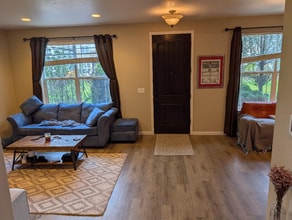 5247 SE Verbena Pl in Hillsboro, OR - Building Photo - Building Photo