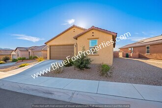 8683 N Calle La Canoa in Oro Valley, AZ - Building Photo - Building Photo
