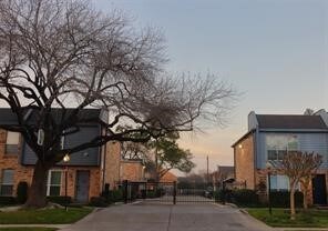 6202 Skyline Dr in Houston, TX - Foto de edificio - Building Photo