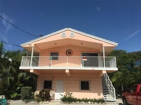 19 Meridian Ave in Key Largo, FL - Building Photo