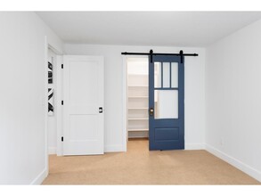 231 Manitoba Ave in Wayzata, MN - Building Photo - Building Photo