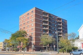 2353 Massachusetts Ave, Unit 84 in Cambridge, MA - Building Photo - Building Photo