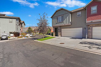 2159 Orchard Pines Loop E in Bountiful, UT - Building Photo - Building Photo