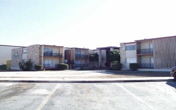 Metropolitan in Austin, TX - Building Photo - Building Photo