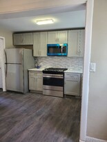 1329 Campbell Ave in Wheaton, IL - Building Photo