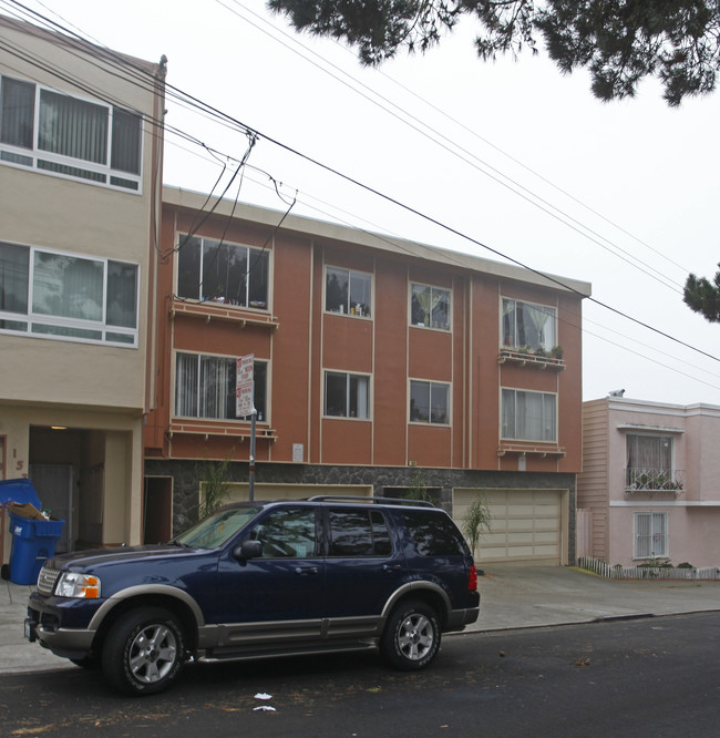 169 S Parkview Ave in Daly City, CA - Building Photo - Building Photo