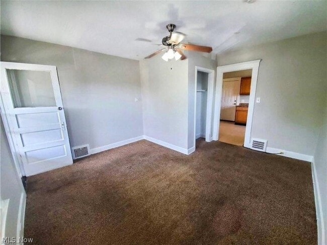 4025 E 144th St, Unit 2nd fl/lower in Cleveland, OH - Foto de edificio - Building Photo
