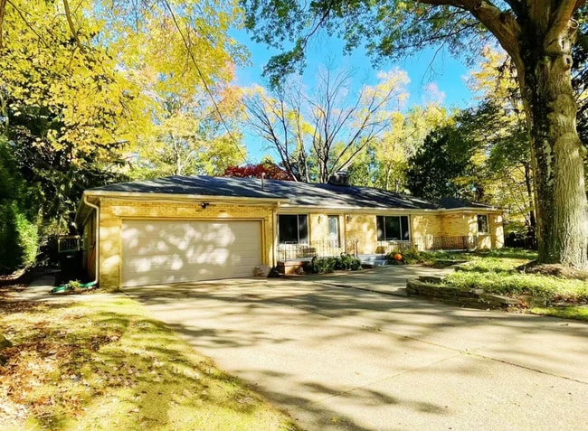 property at 2947 Chamberlain Rd