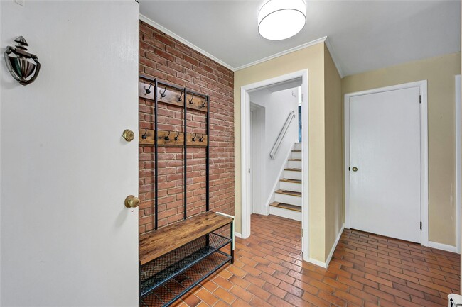 9 Country Rd in Mamaroneck, NY - Building Photo - Building Photo