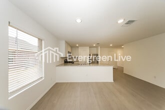 11721 SW 36th St in Mustang, OK - Building Photo - Building Photo