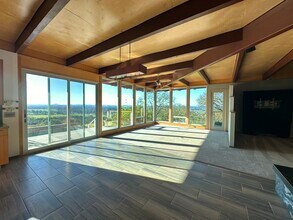 1000 Warrington Rd in Santa Rosa, CA - Building Photo - Building Photo