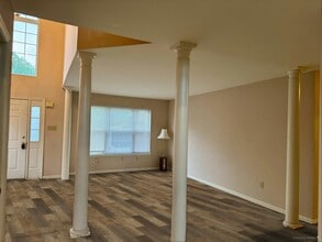 201 Riverwoods Dr in New Hope, PA - Building Photo - Building Photo