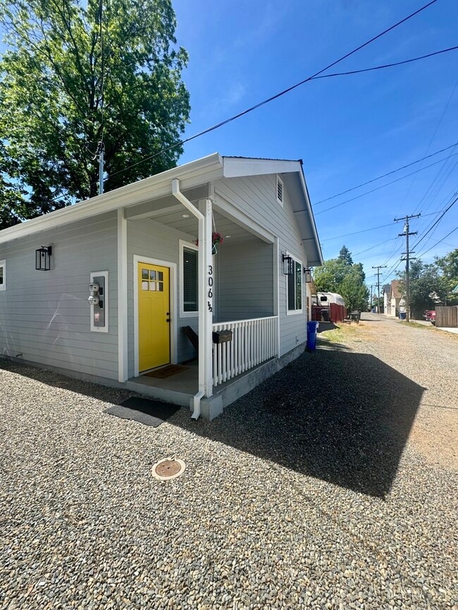507 1/2 Coloma St in Folsom, CA - Building Photo - Building Photo