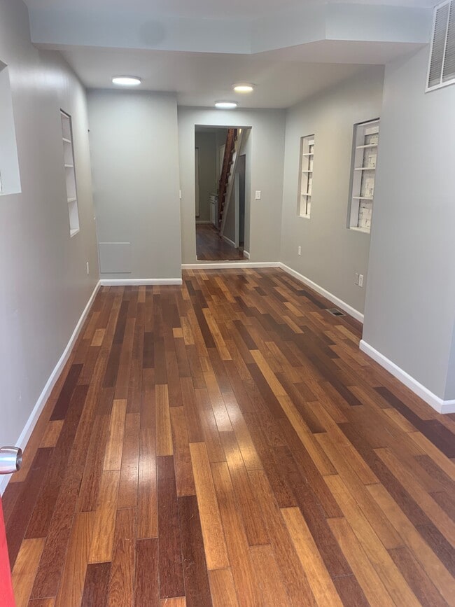 117 S Wolfe St in Baltimore, MD - Foto de edificio - Building Photo