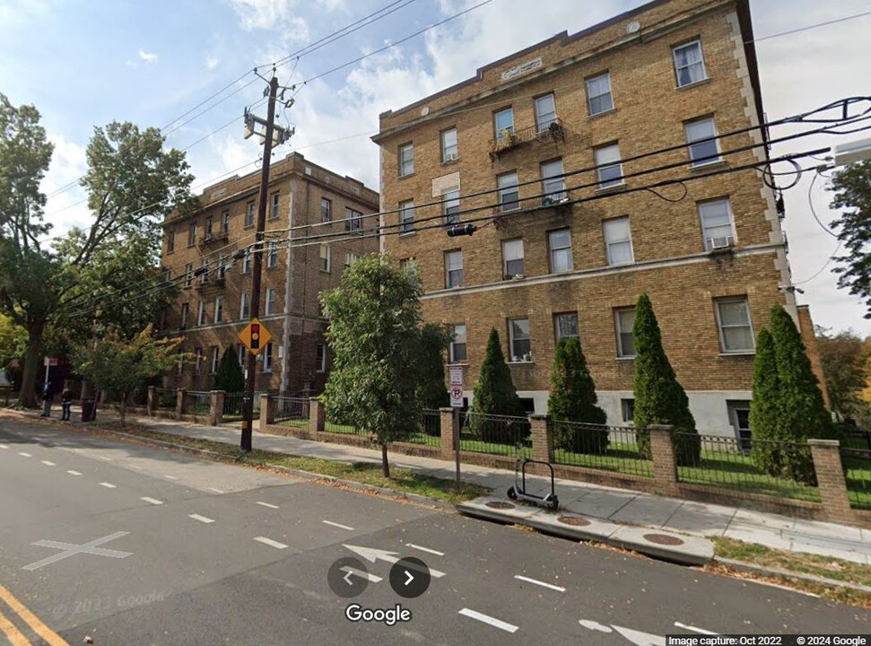 4120 14th St NW, Unit 45 in Washington, DC - Building Photo