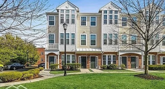 property at 834A S Warren St