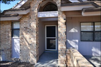 813 Knorr Pl in El Paso, TX - Building Photo - Building Photo
