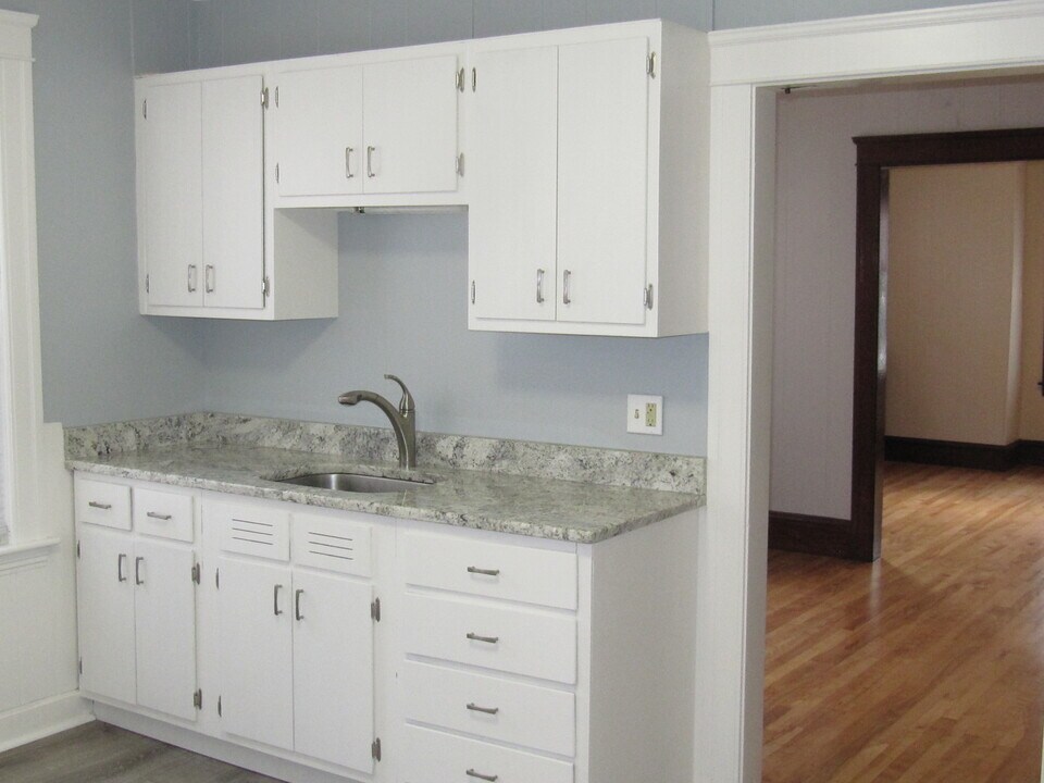 323 Lincoln St, Unit 2R in Worcester, MA - Building Photo