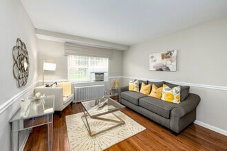 University City Apartments in Hyattsville, MD - Building Photo - Interior Photo