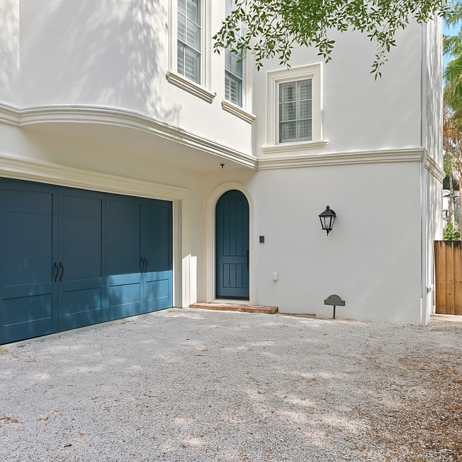 2936 W Knights Ave, Unit B in Tampa, FL - Building Photo - Building Photo