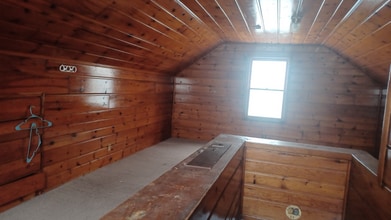 633 W Pulaski St in Flint, MI - Foto de edificio - Building Photo