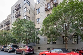 610 W 174th St in New York, NY - Foto de edificio - Building Photo