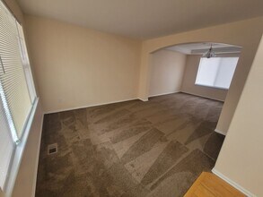 18685 E Progress Pl in Centennial, CO - Foto de edificio - Building Photo