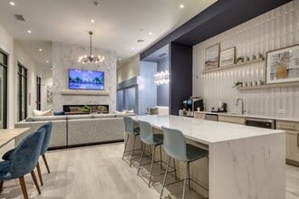 The Pointe at Davis Creek in Jacksonville, FL - Foto de edificio - Building Photo