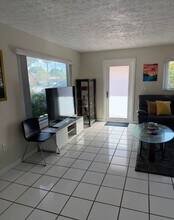 2928 SW 36th Ave in Miami, FL - Building Photo - Building Photo