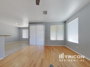 6147 W Oraibi Dr in Glendale, AZ - Building Photo - Building Photo