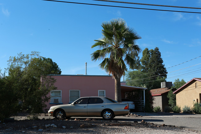 Cottage Court in Tucson, AZ - Building Photo - Building Photo