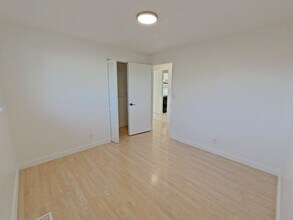 390 Cedar St in Junction City, OR - Building Photo - Building Photo