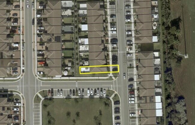 10908 W 32nd Ln in Hialeah, FL - Building Photo - Building Photo