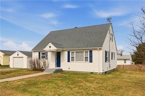 92 Bracket Ave in Tiverton, RI - Building Photo - Building Photo