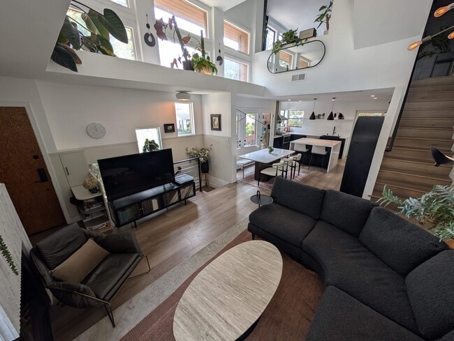 1705 S Westgate Ave in Los Angeles, CA - Building Photo - Building Photo