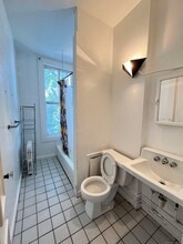 218 Flax Hill Rd in Norwalk, CT - Building Photo - Building Photo