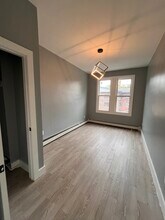 28 Dales Ave, Unit 3 in Jersey City, NJ - Foto de edificio - Building Photo