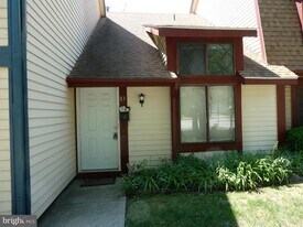 83 Chelsea Cir in Clementon, NJ - Building Photo