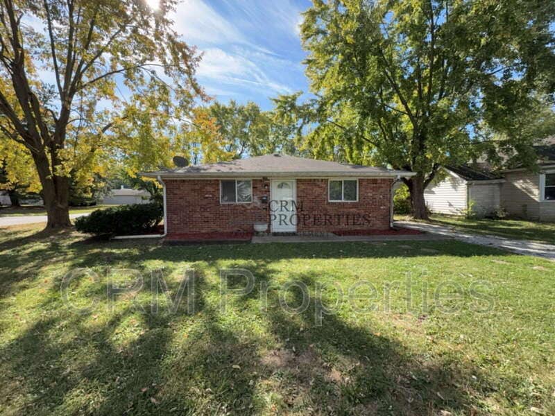 11897 E Welland St in Indianapolis, IN - Building Photo