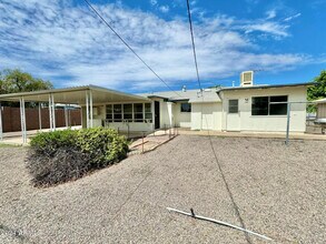 11013 N 110th Dr in Sun City, AZ - Building Photo - Building Photo