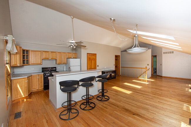 131 Washington St, Unit B