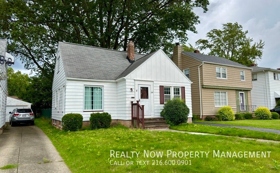 1247 Argonne Rd in South Euclid, OH - Building Photo