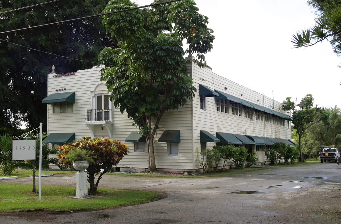 11530 Griffing Blvd in Biscayne Park, FL - Building Photo