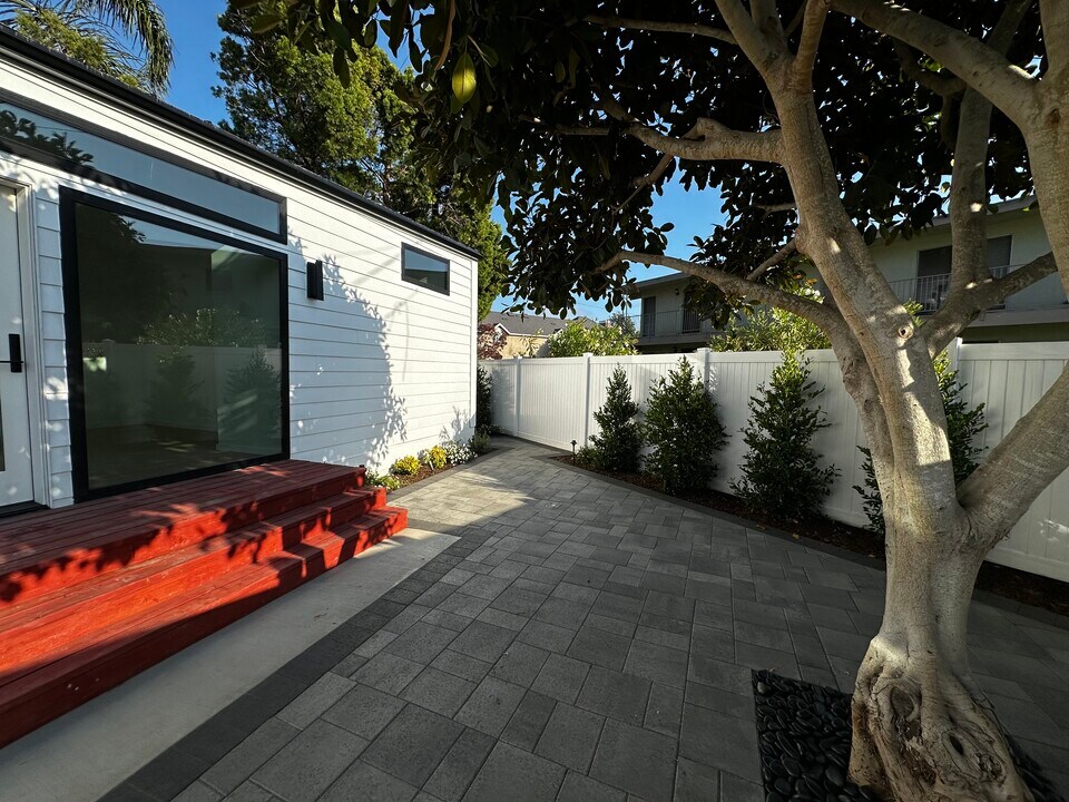 2148 Rural Pl in Costa Mesa, CA - Building Photo