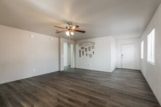 6111 N Samantha Grove Dr in Tucson, AZ - Building Photo - Building Photo