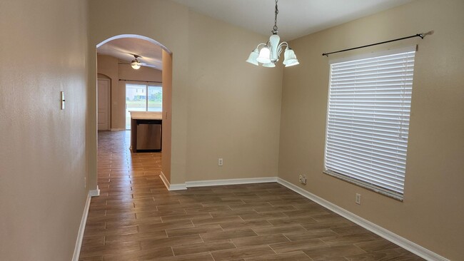 7955 Carriage Pointe Dr in Gibsonton, FL - Building Photo - Building Photo