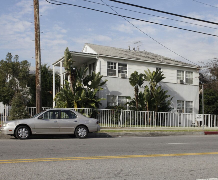 6659 Whitsett Ave in North Hollywood, CA - Building Photo