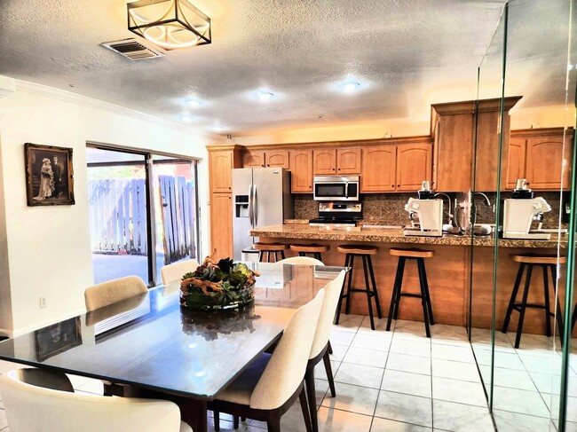 2813 SE 5th Cir in Boynton Beach, FL - Building Photo - Building Photo