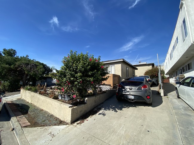 5520 Riley St in San Diego, CA - Building Photo - Building Photo